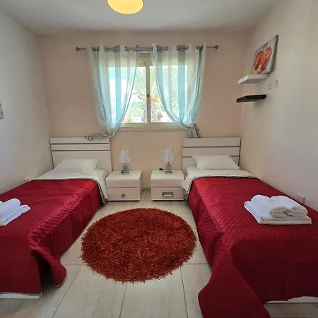 Royal Seacrest 2 Bedroom A 205 Apartament
