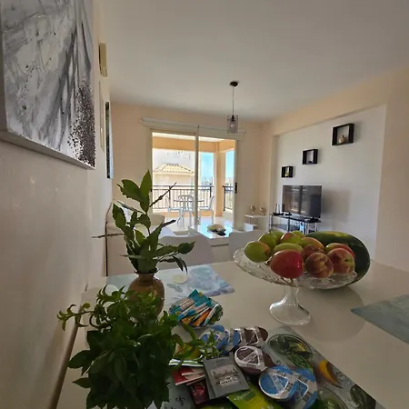 Royal Seacrest 2 Bedroom A 205 דירה *