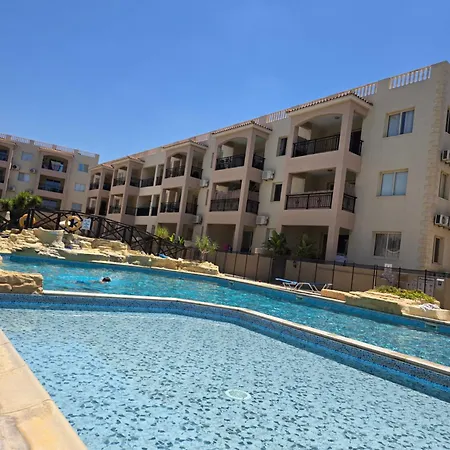 Royal Seacrest 2 Bedroom A 205 דירה *