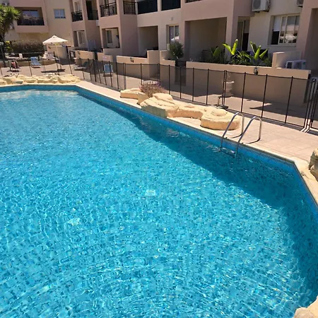 Royal Seacrest 2 Bedroom A 205 דירה